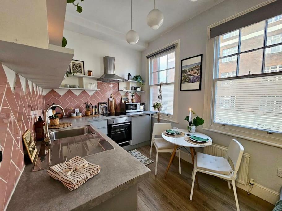 Beautiful And Spacious Flat Λονδίνο Εξωτερικό φωτογραφία